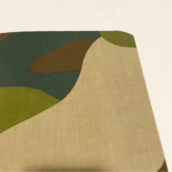 Tazmanian Devil Camouflage Pillowcase 28.5” x 19” Pillow Case - Picture 13 of 16